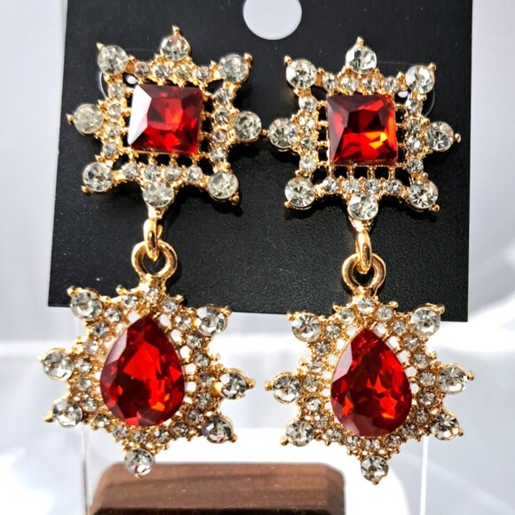 Saks Fifth Avenue Regal Looking Red Crystal Dangle Earrings - Picture 1 of 2